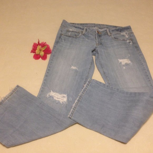 American Eagle Outfitters Denim - American Eagle destroyed jeans